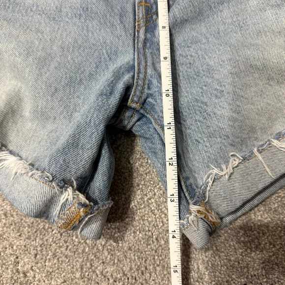 Levi’s 501 Vintage Styled Light Blue Distressed Denim Women’s Shorts 29” waist - Picture 6 of 14